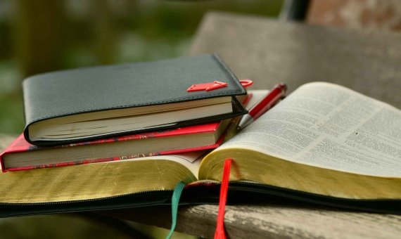 Literature Ministry
